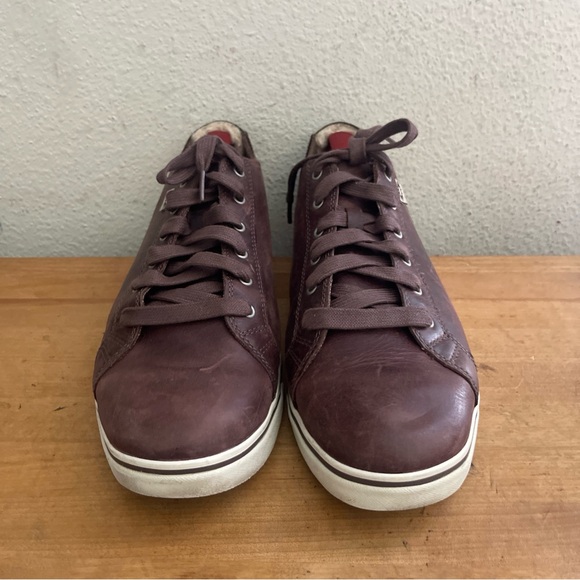 UGG Australia Mens Vanowen Sneaker Shoes Brown Leahter Lace Up Low Top Size: 12 - Picture 2 of 12